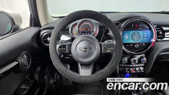 Mini Cooper 3세대, 2022 13