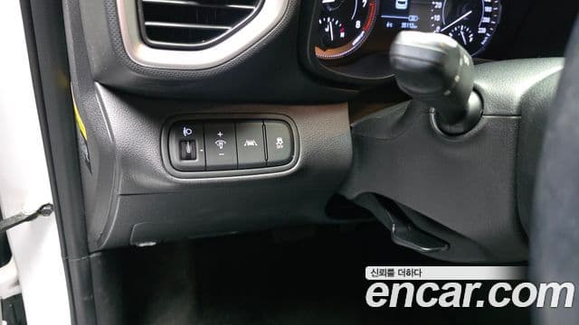 Hyundai Venue 1.6 Smart, 2020 17