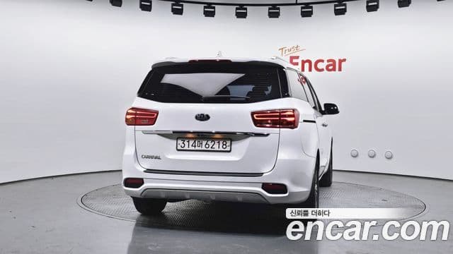 Kia The / новый New Carnival Luxury, 2019 4