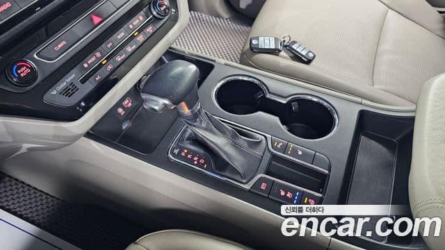 Kia The / новый New Carnival Luxury, 2019 9