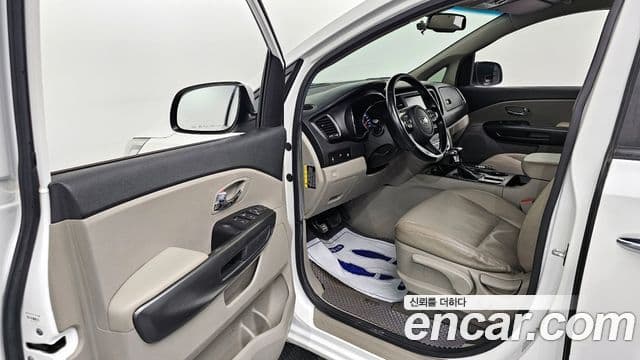 Kia The / новый New Carnival Luxury, 2019 10