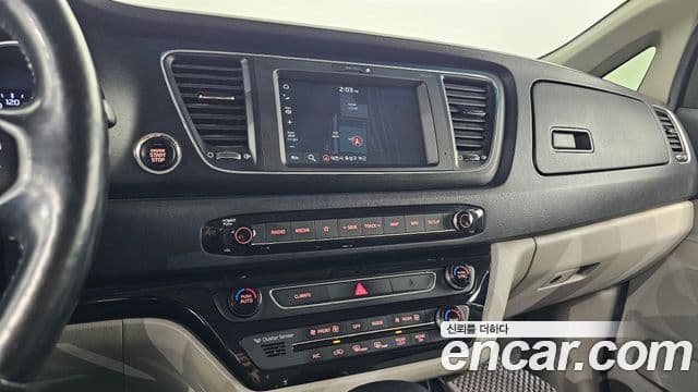 Kia The / новый New Carnival Luxury, 2019 16