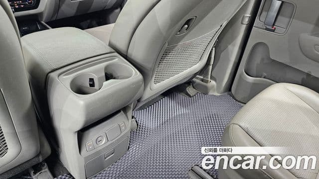 Kia The / новый New Carnival Luxury, 2019 19