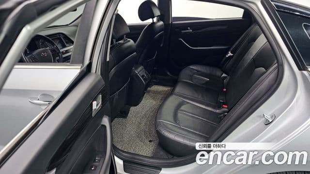 Hyundai LF Sonata Premium, 2017 11