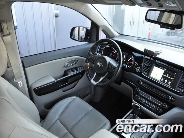 Kia All New Carnival Noblesse, 2016 8