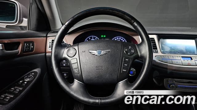 Hyundai Genesis Special, 2013 13