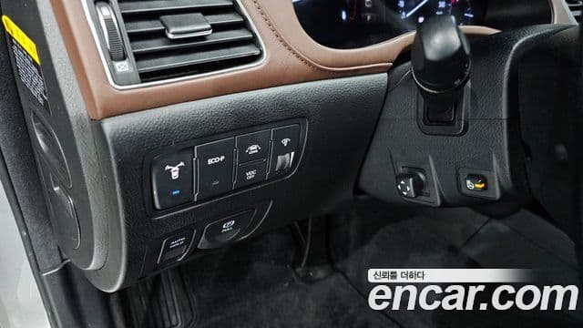 Hyundai Genesis Special, 2013 16