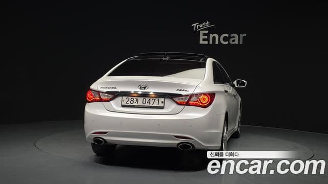 Hyundai YF Sonata топовая версия, 2010 4