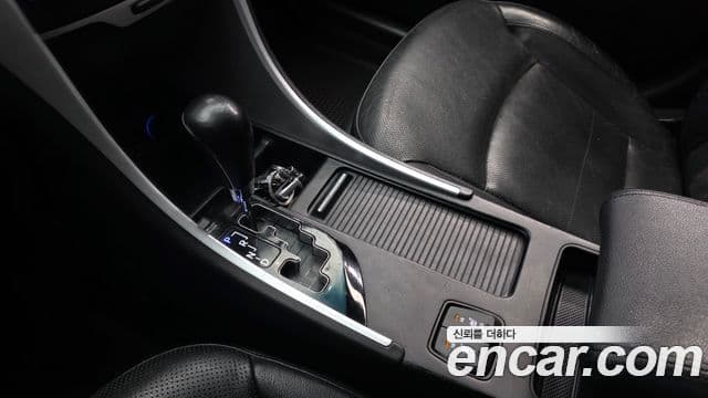 Hyundai YF Sonata топовая версия, 2010 9