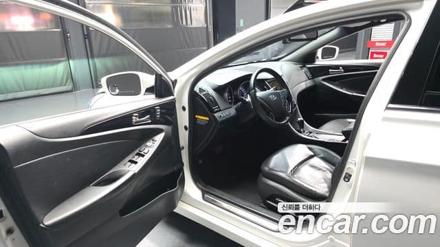 Hyundai YF Sonata топовая версия, 2010 10