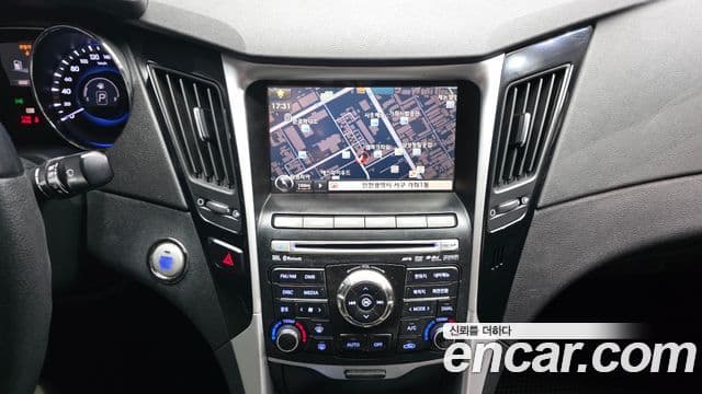 Hyundai YF Sonata топовая версия, 2010 14