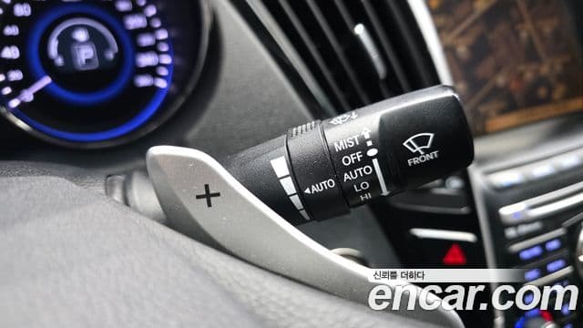 Hyundai YF Sonata топовая версия, 2010 16