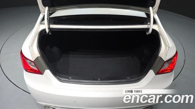 Hyundai YF Sonata топовая версия, 2010 20