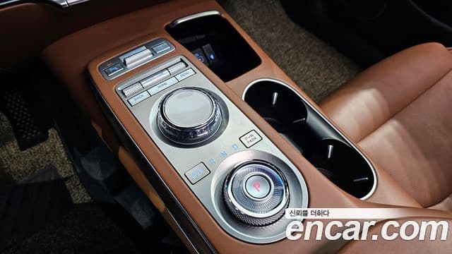 Genesis GV70, 2021 9