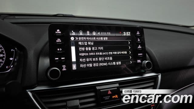 Honda Accord 10세대 2.0 гибрид Туринг (Touring), 2019 16