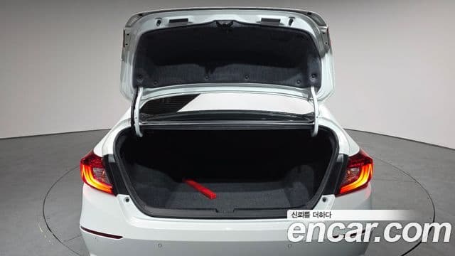 Honda Accord 10세대 2.0 гибрид Туринг (Touring), 2019 20