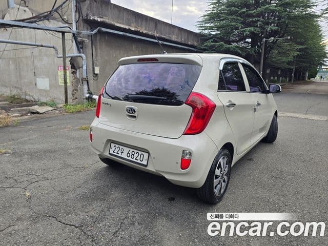 Kia All New Morning Deluxe Trendy, 2014 6