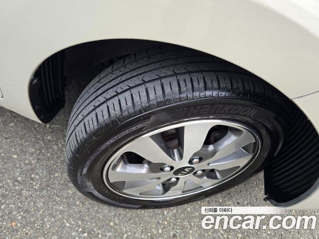 Kia All New Morning Deluxe Trendy, 2014 17