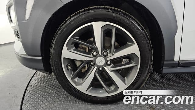 Hyundai Kona Modern Art, 2018 все фото