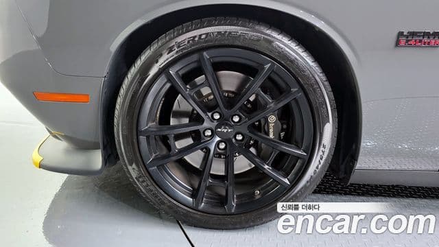 Dodge 챌린저, 2019 все фото