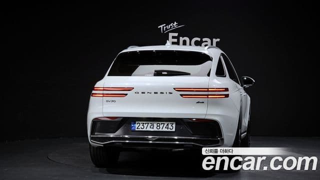 Genesis GV70, 2025 4