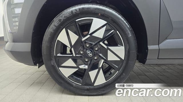 Hyundai Kona гибрид (SX2) Inspiration, 2024 все фото