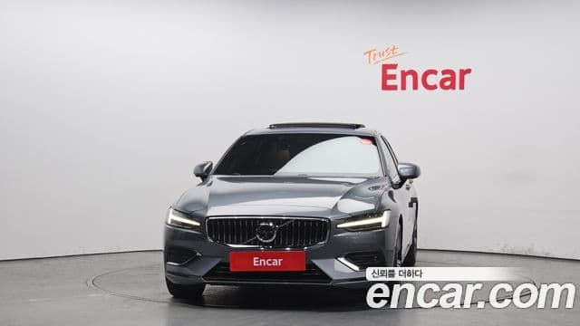 Volvo S60 3세대 T5 Inscription, 2020 3