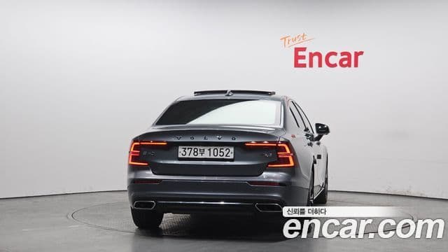 Volvo S60 3세대 T5 Inscription, 2020 4