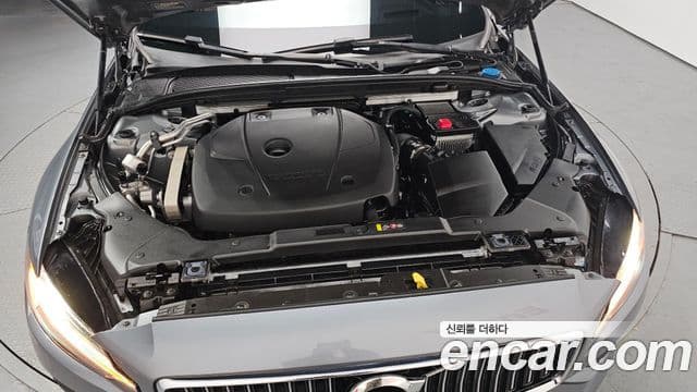 Volvo S60 3세대 T5 Inscription, 2020 6