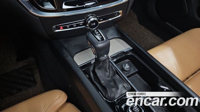 Volvo S60 3세대 T5 Inscription, 2020 9