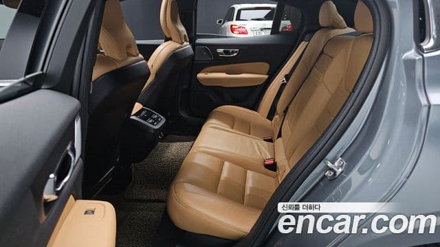 Volvo S60 3세대 T5 Inscription, 2020 12