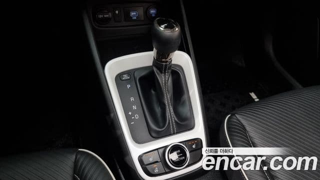 Hyundai Venue 1.6 Flux, 2020 9