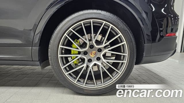 Porsche Cayenne (PO536) 3.0 E-гибрид, 2021 все фото