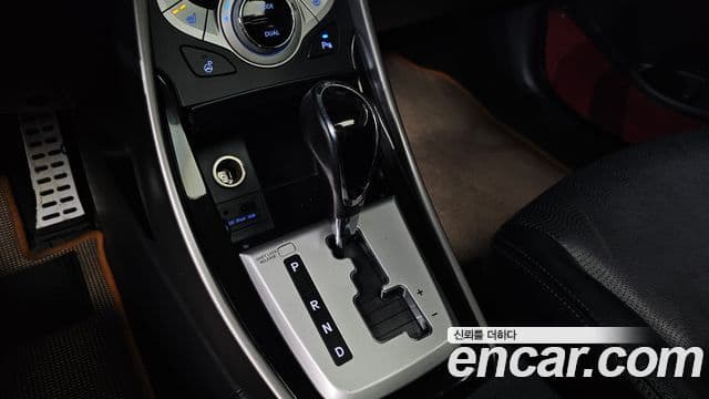 Hyundai Avante MD M16 GDI top, 2012 9