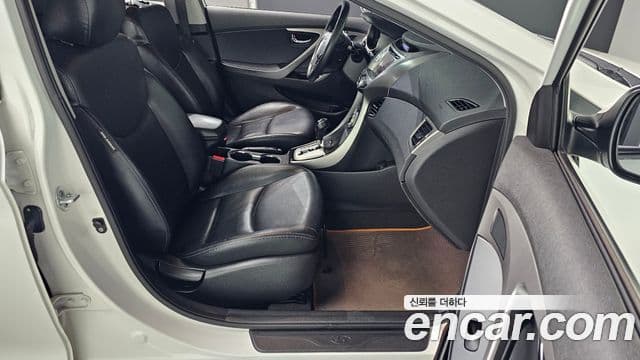 Hyundai Avante MD M16 GDI top, 2012 10