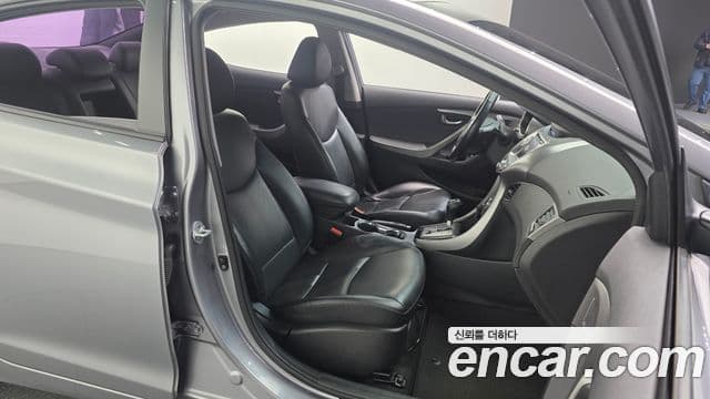 Hyundai Avante MD Modern, 2013 12