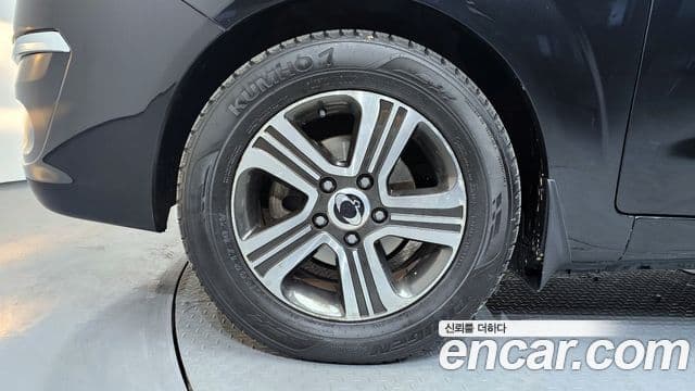 KG모빌리티(SsangYong) Korando 투리스모 4WD 11인승 Adventure 60th Edition, 2015 все фото