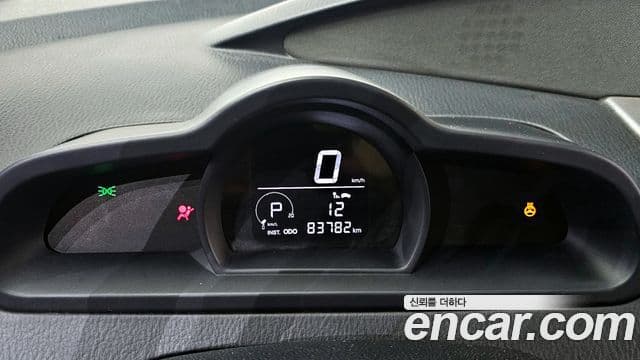 KG모빌리티(SsangYong) Korando 투리스모 4WD 11인승 Adventure 60th Edition, 2015 8