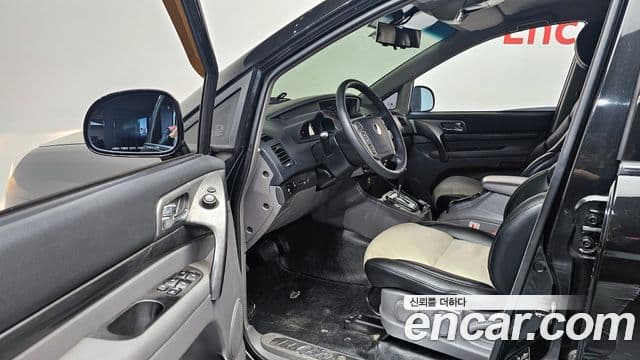 KG모빌리티(SsangYong) Korando 투리스모 4WD 11인승 Adventure 60th Edition, 2015 11