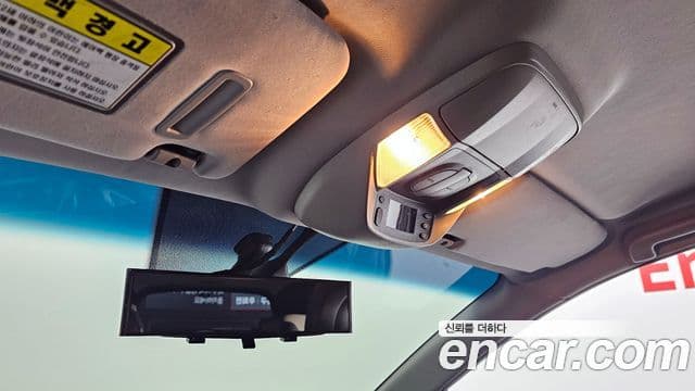 KG모빌리티(SsangYong) Korando 투리스모 4WD 11인승 Adventure 60th Edition, 2015 16