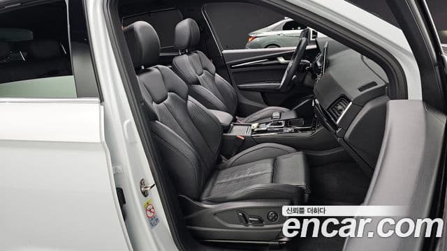 Audi Q5 (FY) Premium, 2021 10