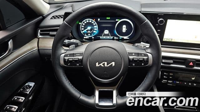 Kia K5 гибрид 3세대 Noblesse, 2023 13