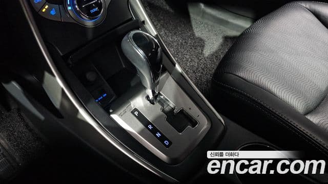 Hyundai Avante MD M16 GDI Smart, 2013 9