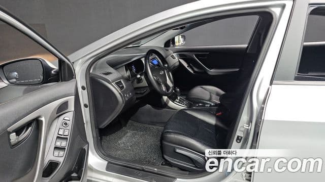 Hyundai Avante MD M16 GDI Smart, 2013 10