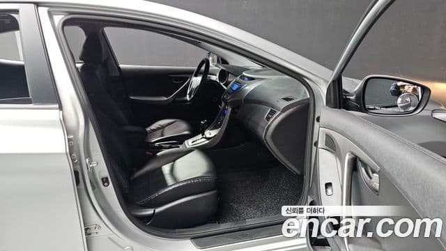 Hyundai Avante MD M16 GDI Smart, 2013 18