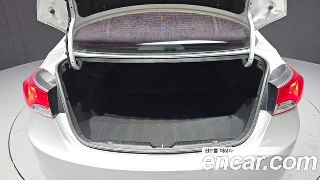 Hyundai Avante MD M16 GDI Smart, 2013 20