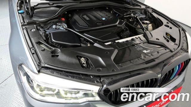 BMW 5시리즈 (G30) 520d xDrive M Sport Plus, 2017 6