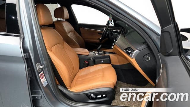 BMW 5시리즈 (G30) 520d xDrive M Sport Plus, 2017 10