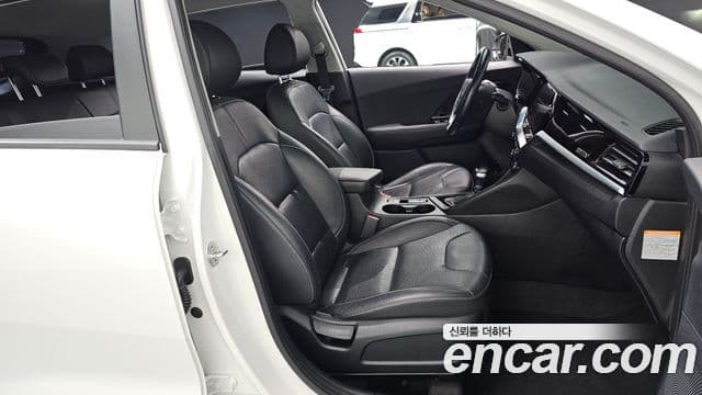 Kia The / новый New Niro Prestige, 2020 10