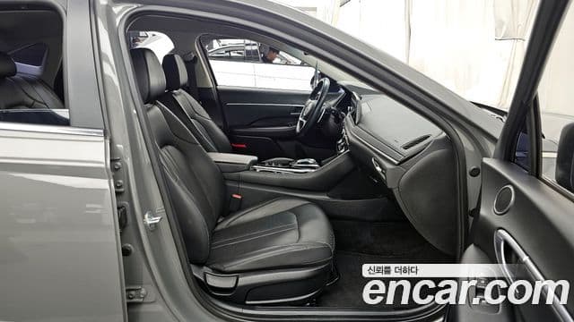 Hyundai Sonata (DN8) Premium Family, 2020 11